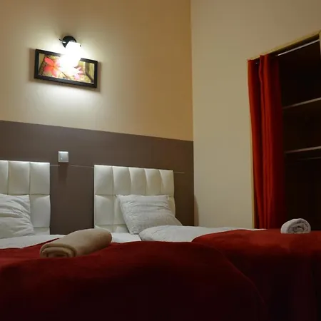 La Fontaine Aparthotel 3*