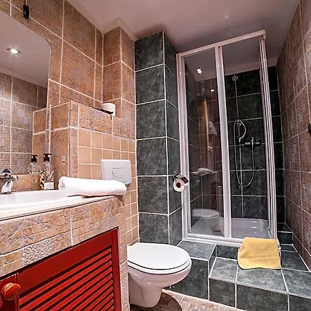 Appart hôtel La Fontaine 3*