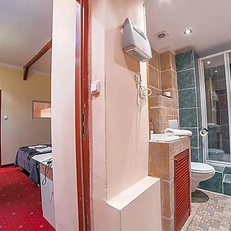 La Fontaine 3*